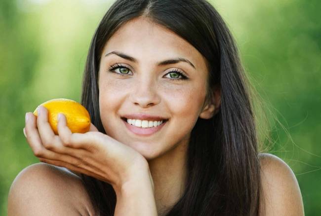 La maschera per capelli da senape per rimanere