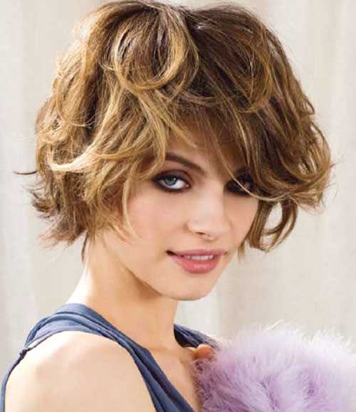capelli corti mossi