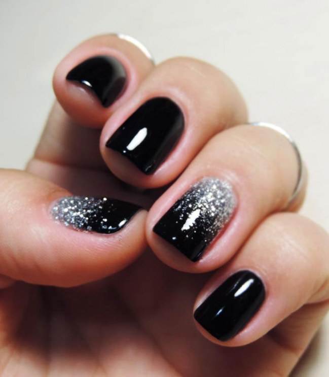 scegliere,lo,smalto,lo,smalto,glitterato,804946_w650