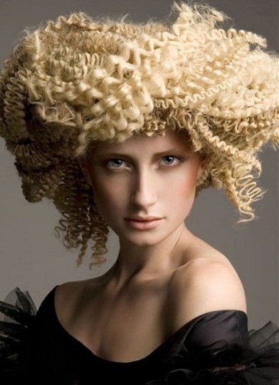 acconciatura-capelli-frise-di-steven-carey - CapelliStyle