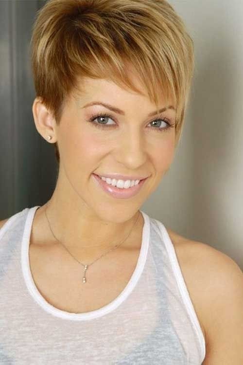 cute-easy-pixie-haircut-for-long-face