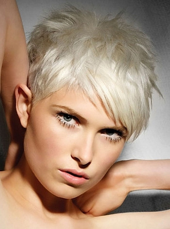 Tendenze Di Colore Dei Capelli 2014 Taglio Capelli Corto Platino