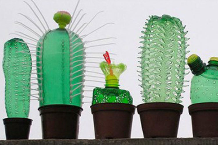 Risultati immagini per riciclo bottiglie di plastica
