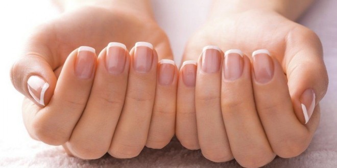 Unghie-che-si-sfaldano-cause-e-rimedi-naturali-660x330