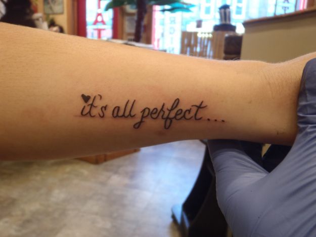 tatuaggio-frase-its-all-perfect