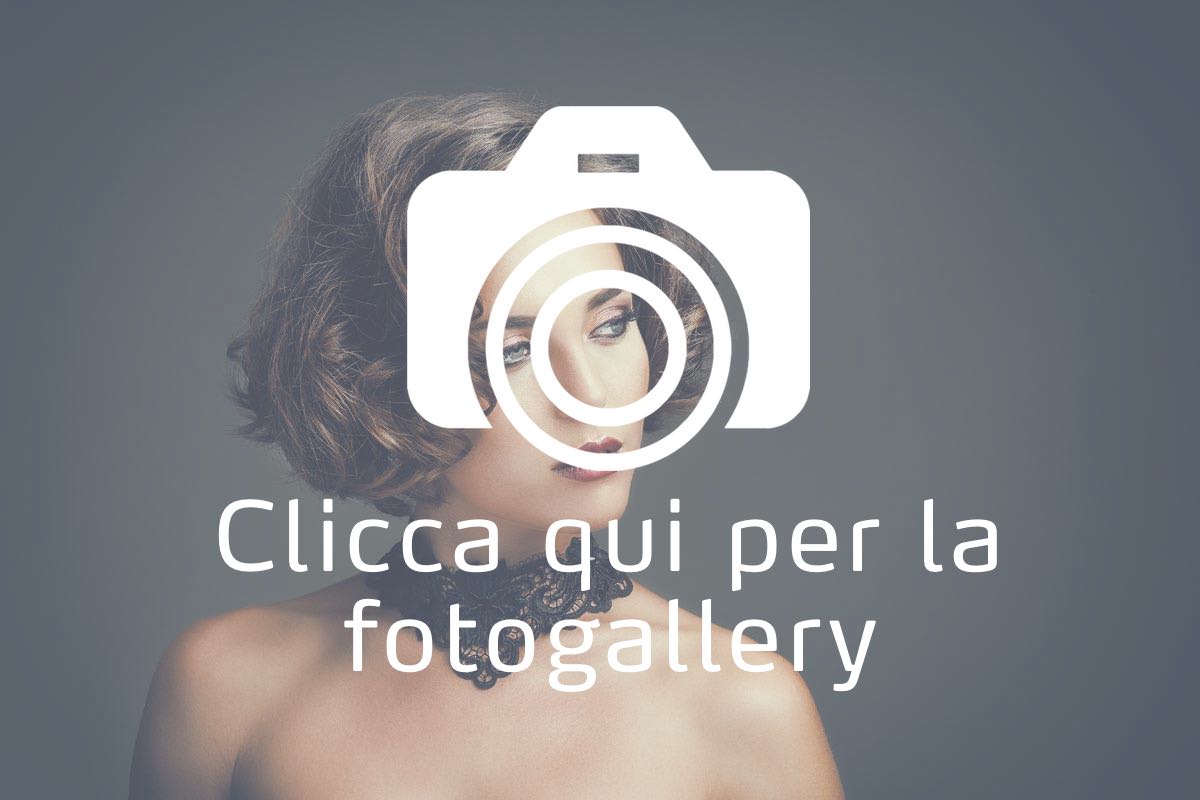 foto di capelli corti e mossi