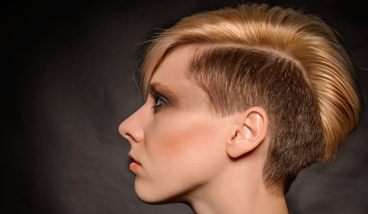Sognare di perdere i capelli: cosa significa? Sognare di farsi la doccia