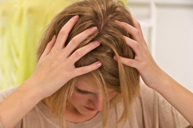 prurito-in-testa-cause-rimedi-cosa-fare