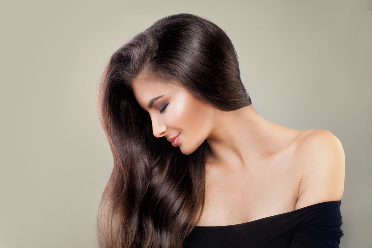 tagli di capelli castano scuro