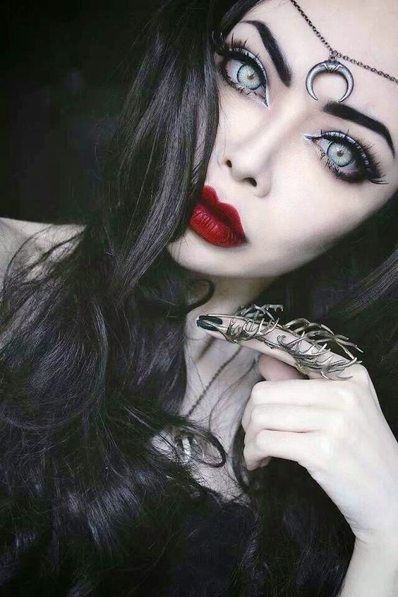 pretty-halloween-makeup-ideas-3