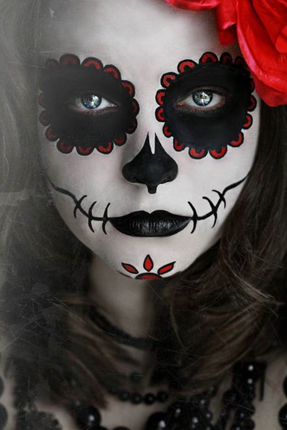 pretty-and-scary-halloween-makeup-ideas-for-for-the-whole-family_35