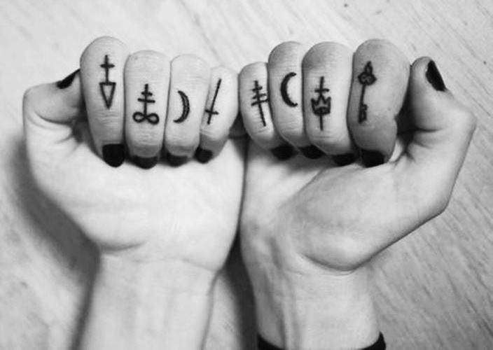 tatuaggi-piccoli-sulle-dita