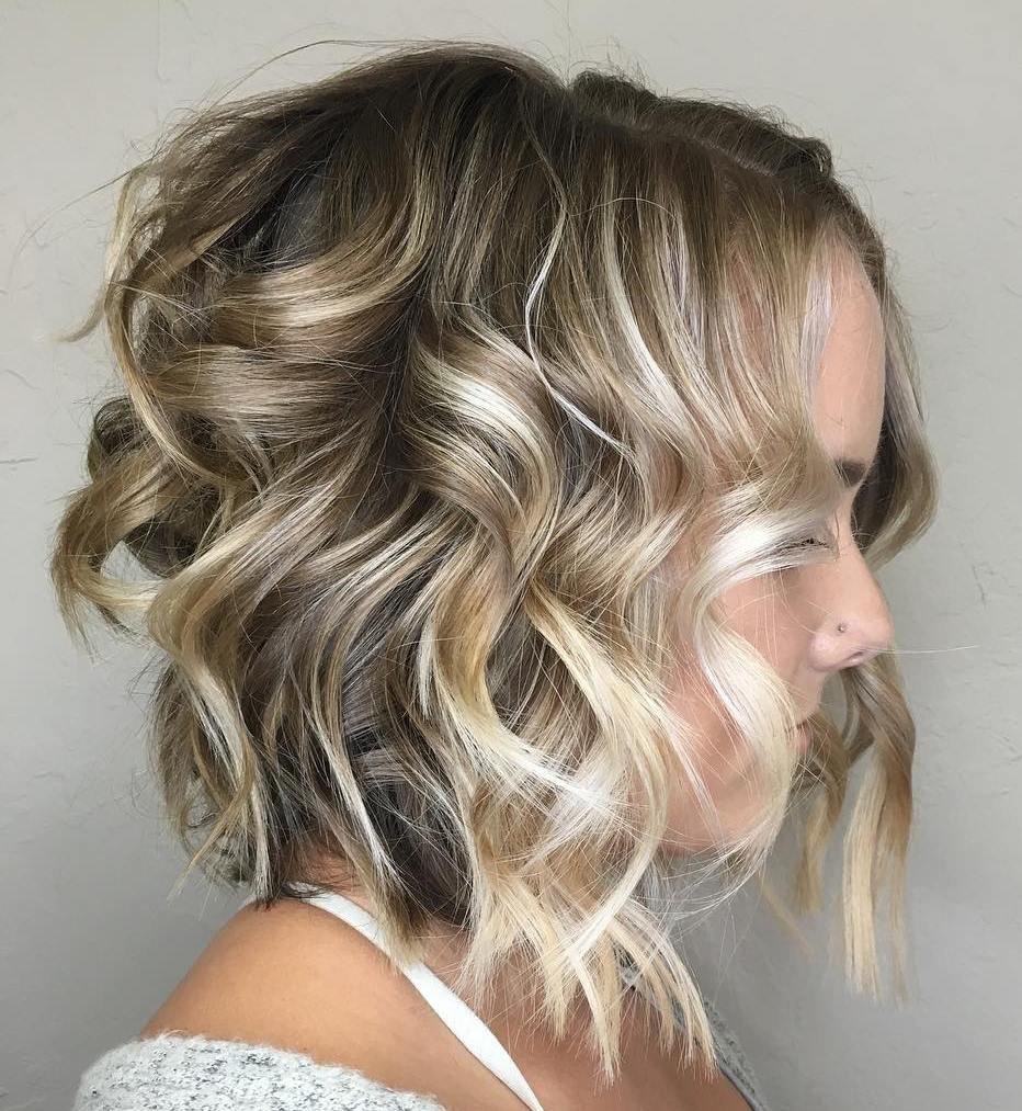 15-curly-blonde-balayage-bob - CapelliStyle