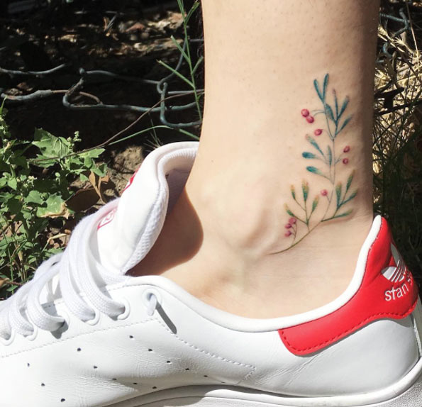 flora-ankle-tattoo