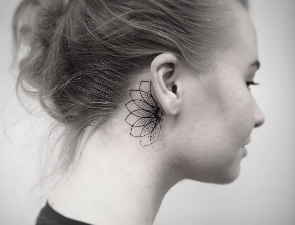 geometric-behind-ear-tattoo