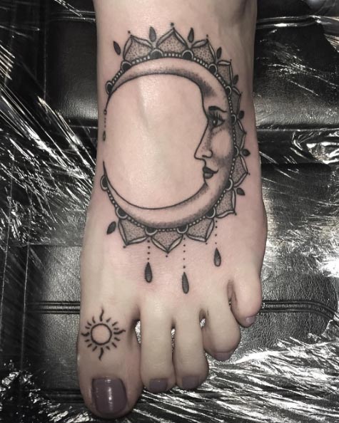 moon-tattoo-foot