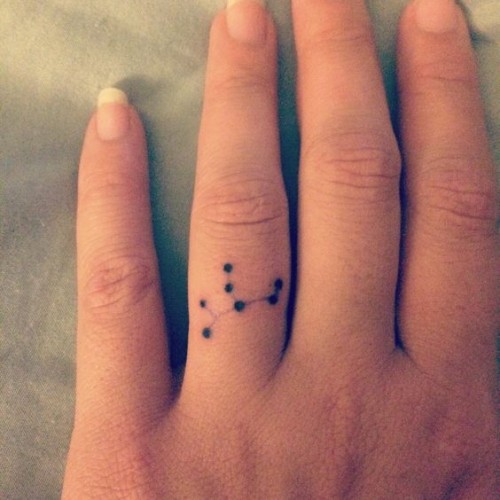 small-finger-tattoo_09