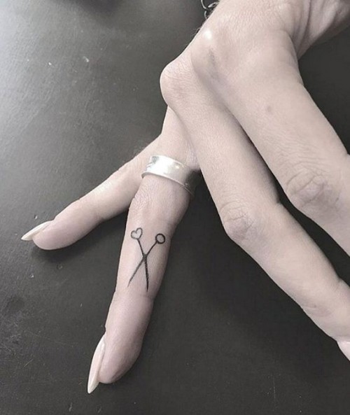 small-finger-tattoo_14