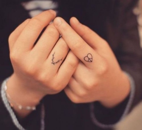 small-finger-tattoo_19