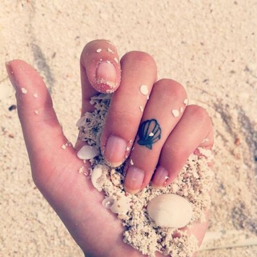 small-finger-tattoo_23