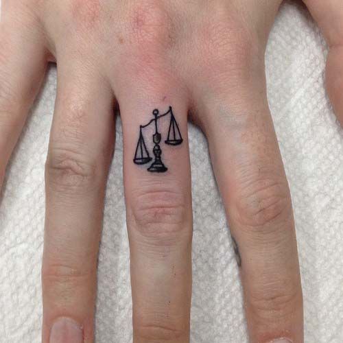 small-finger-tattoo_38