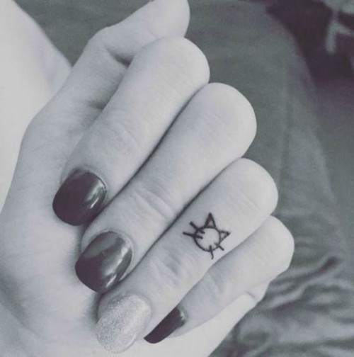 small-finger-tattoo_39