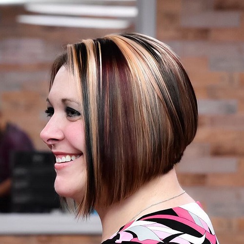Elegant brown bob with highlights and lowlights