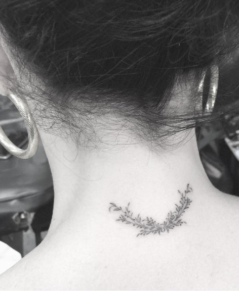 tiny-girl-tattoo-design-24