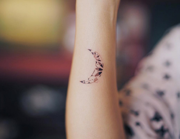 tiny-girl-tattoo-design-53