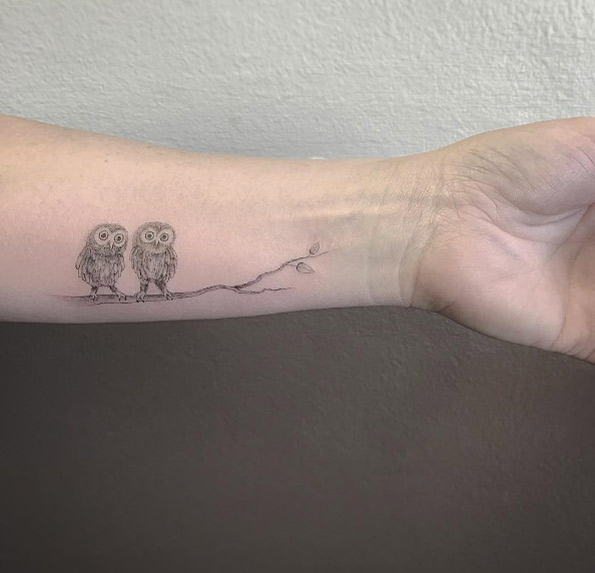 tiny-girl-tattoo-design-8