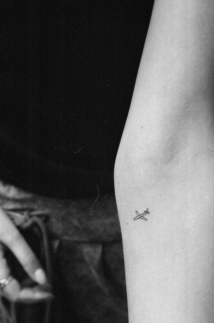 tiny-girl-tattoo-design-99