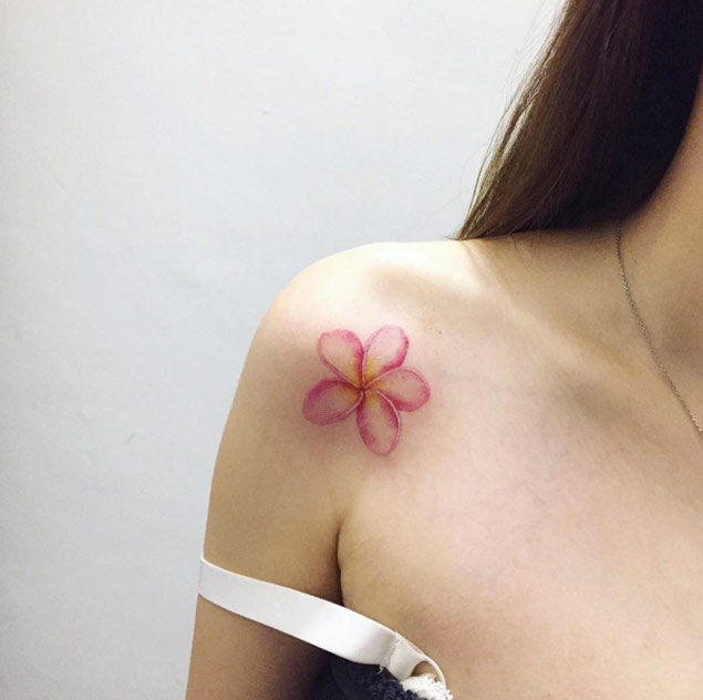 floral-shoulder-tattoo-design