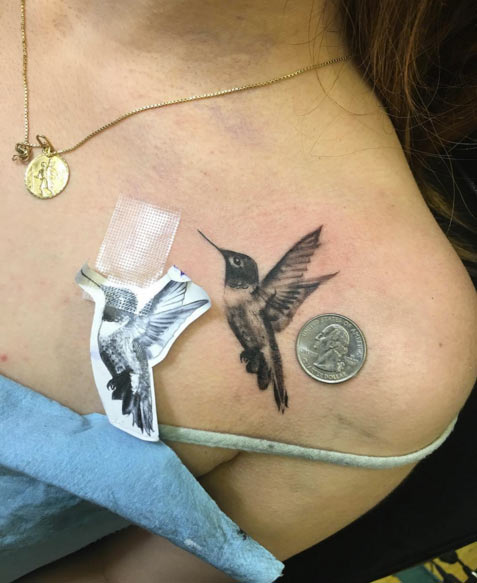 hummingbird-shoulder-tattoo