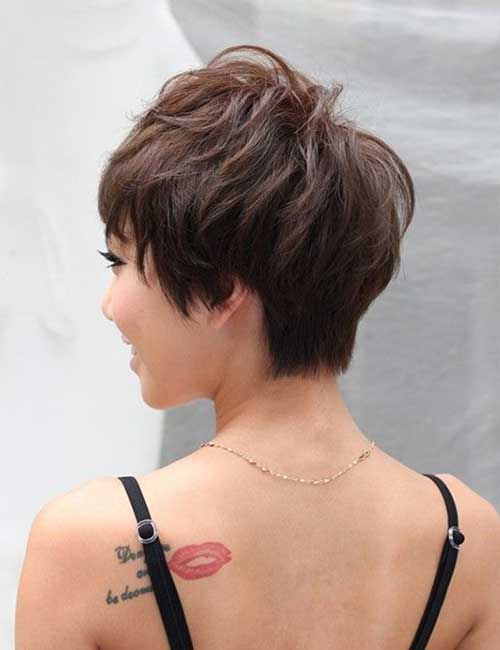 Short Stacked  Wedge  Haircut  CapelliStyle