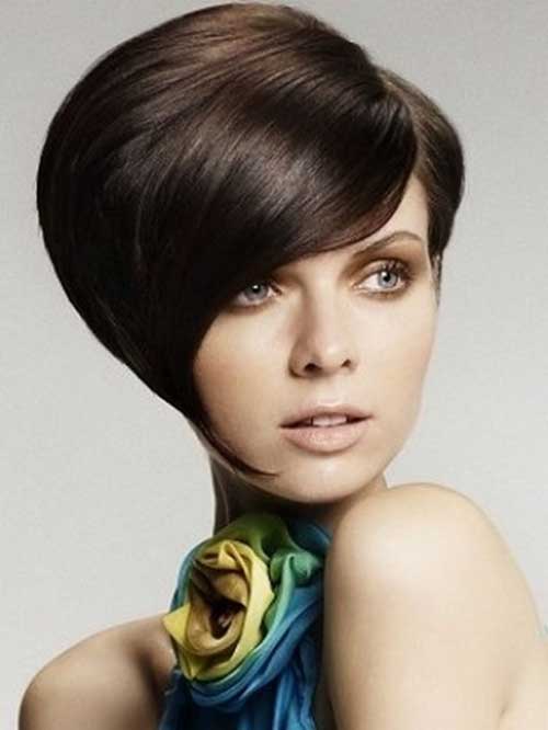 ShortStackedWedgeVoluminousBobHair CapelliStyle