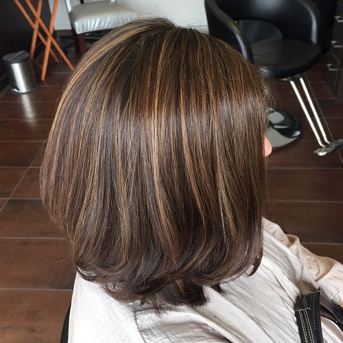 12brownbobwithhighlights CapelliStyle