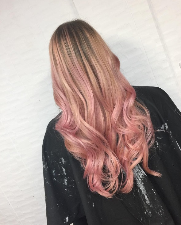30 idee di capelli rosa-oro per tutte le donne!