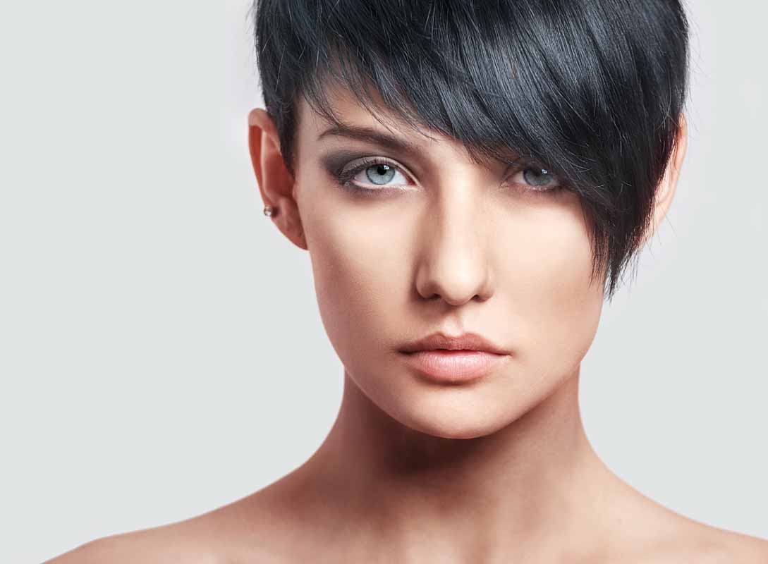 20 stili di capelli asimmetrici da non perdere per l’estate