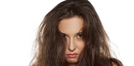 Capelli crespi e secchi