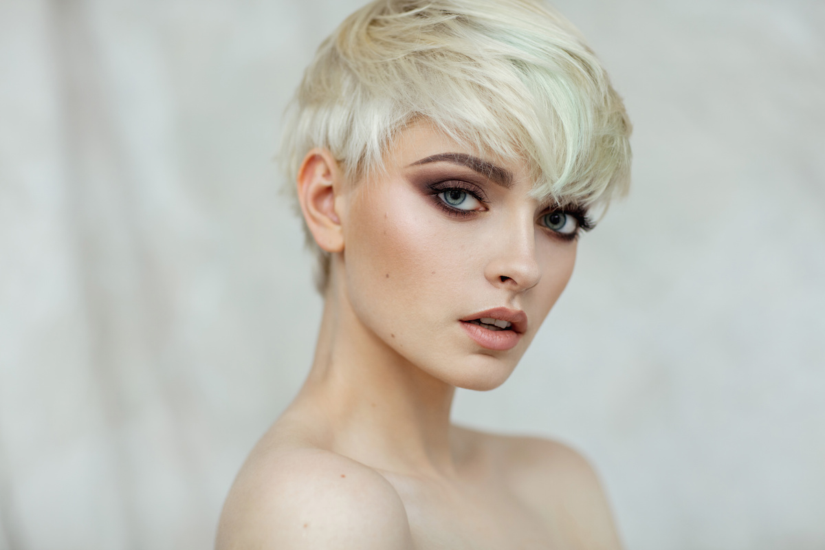 pixie cut con ciuffo