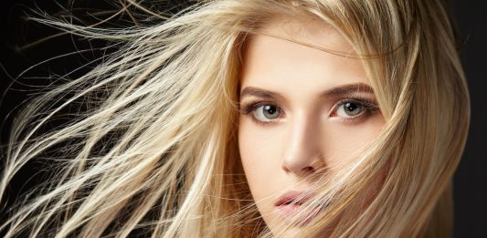 Capelli Biondi Al Vento