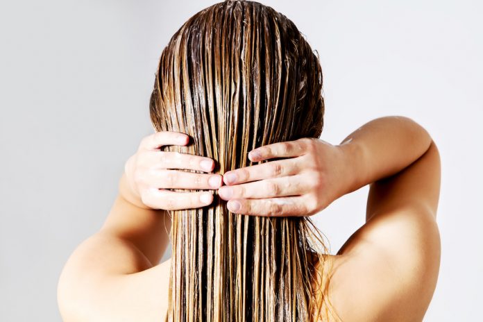 Lavare i capelli senza acqua Lavare i capelli senza acqua