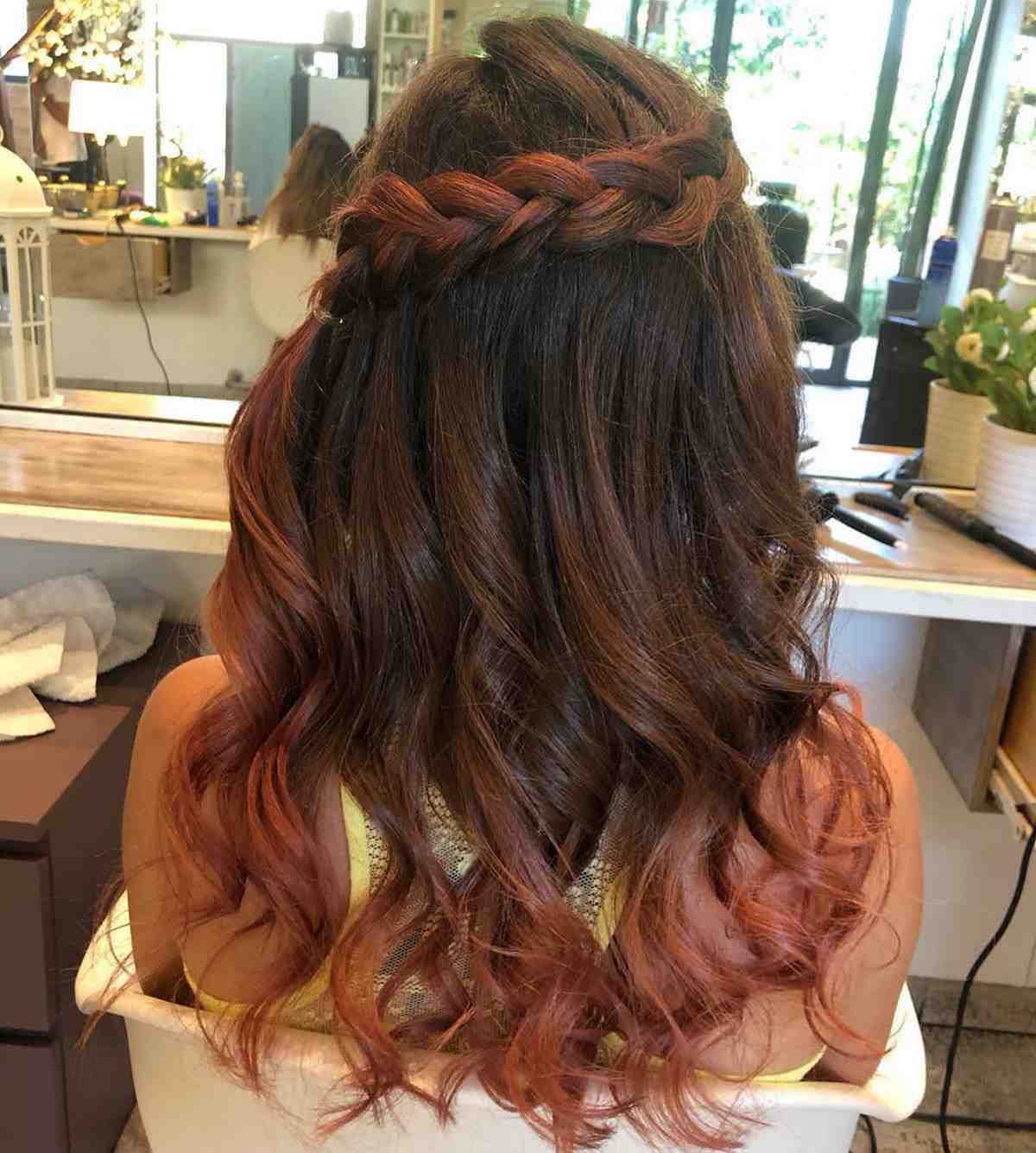 Acconciatura sposa semiraccolto