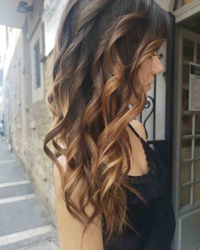 Capelli lunghi 32 acconciature facili e veloci a cui ispirarvi