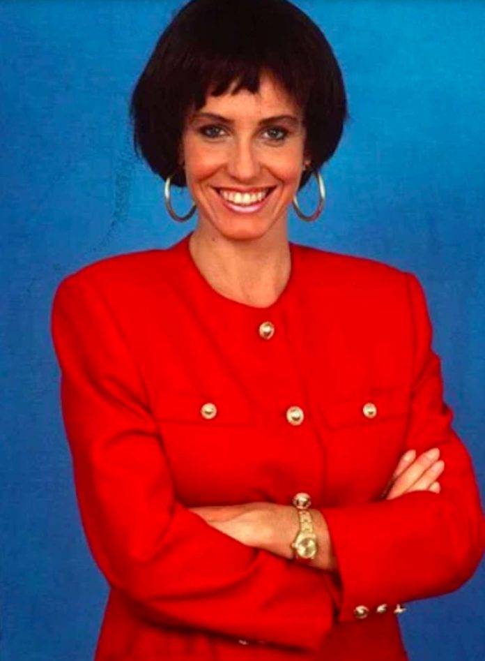 Antonella Clerici irriconoscibile con i capelli castani e