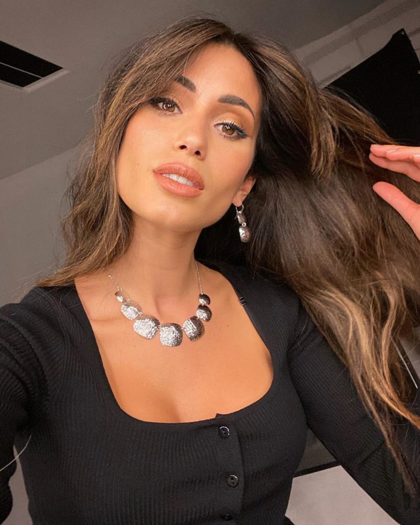 Federica Nargi cambia look long bob anche per la ex velina! CapelliStyle