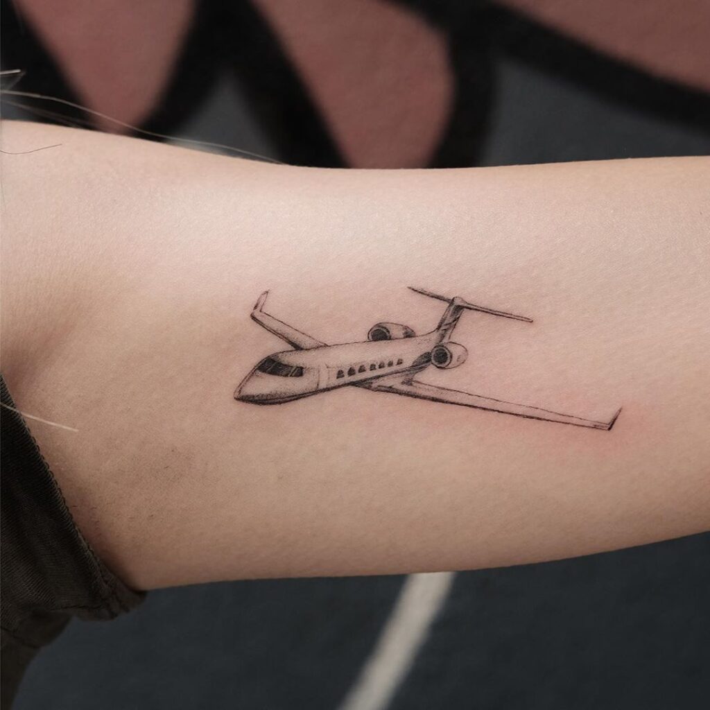Tatuaggio aereo significato e foto del tuo prossimo tattoo CapelliStyle