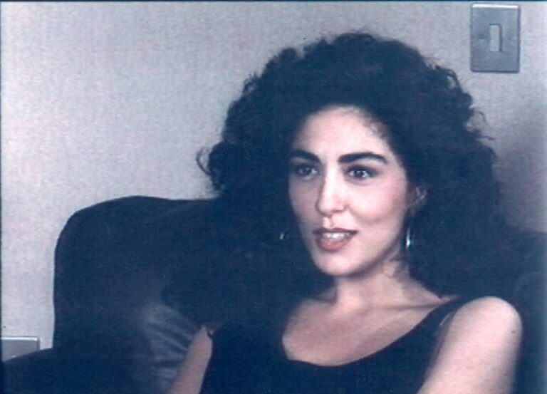 Bruni tedeschi privilegiata crudele ricca grazia scopriamo novità Com'era Sabrina Ferilli da giovane? Le foto di tutti i suoi cambi look