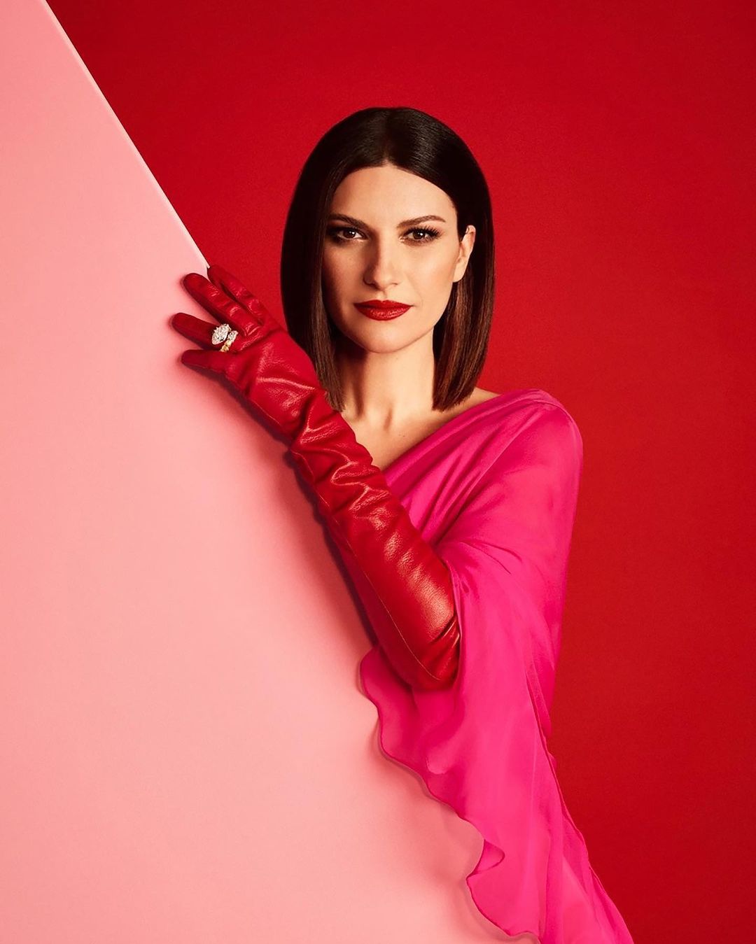 Laura Pausini Stupenda Nel Backstage Di Vanity Fair Capellistyle