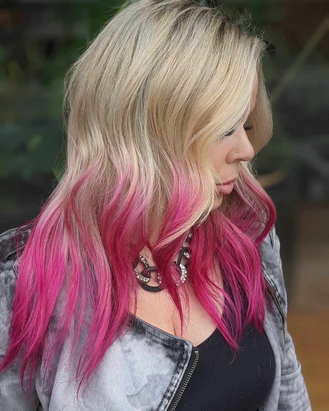 capelli rosa sulle punte